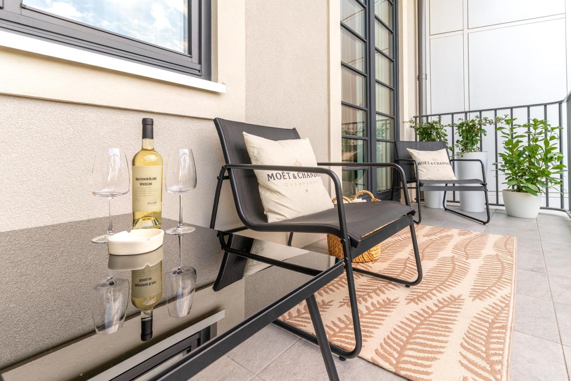 Apartament Versace Jana Pawla Wrocław Extérieur photo
